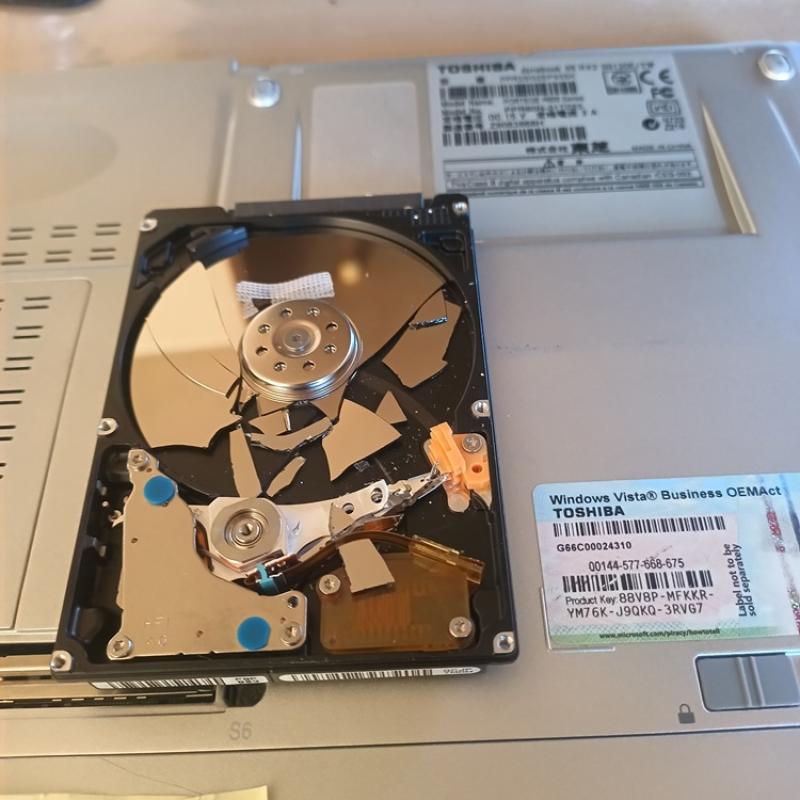 パソコンの処分・データーの消去します